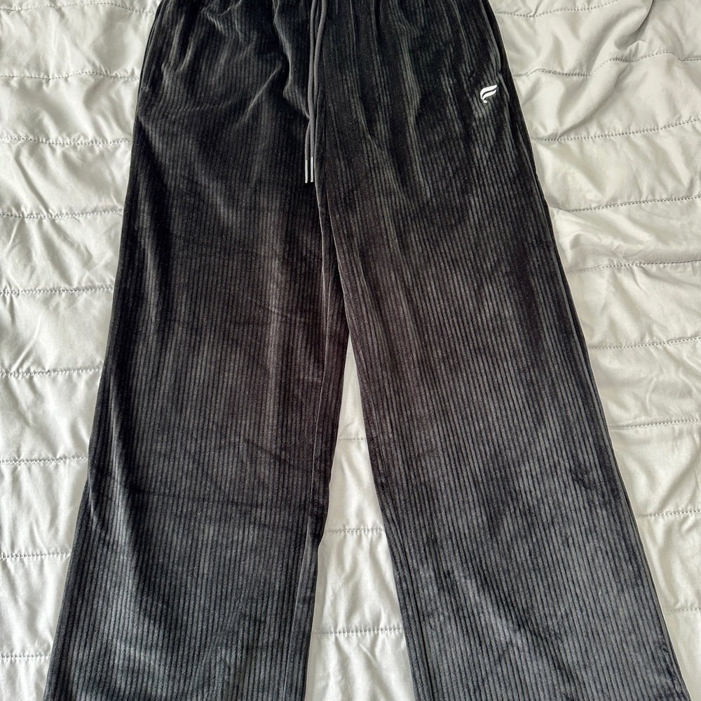 Women’s Fabletics Black Velour Wide Leg Pants